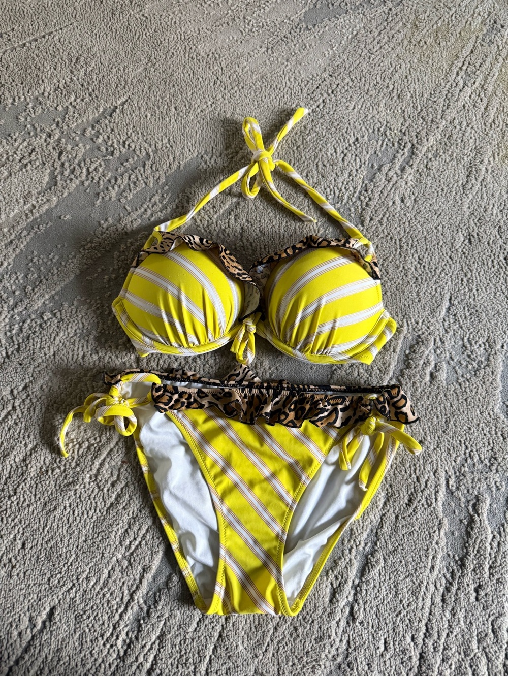 Victoria’s Secret bikini set swimsuit Striped yellow Push Up Leopard 32C medium